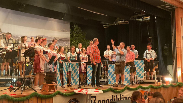 Offizielle Stabübergabe